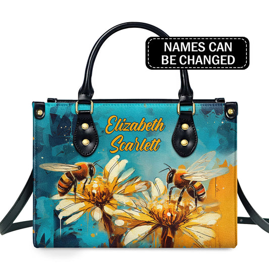 2 Bees And Daisy - Personalized Leather Handbag MS-NH1622B